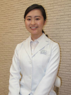歯科医師　青木　雅枝の写真