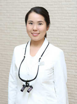 歯科医師　小野　芳子の写真