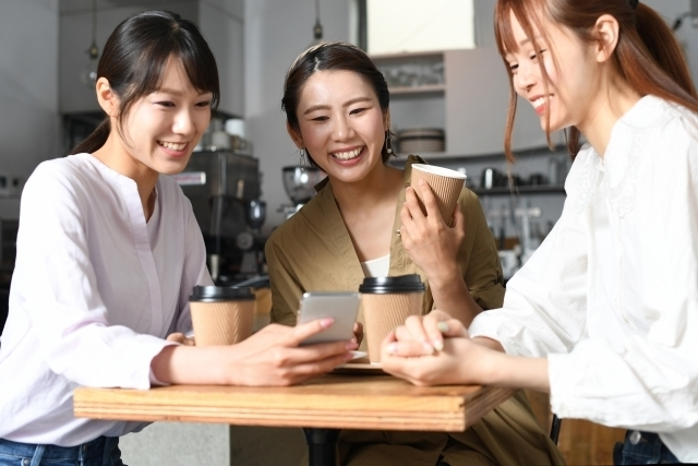 市販のホワイトニンググッズには効果がある？ない？気になるメカニズムを徹底解説！